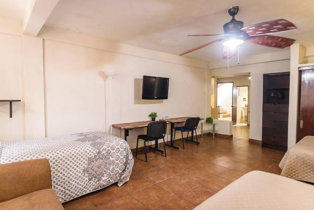 Departamento Grande Con 2 Recamaras Con Aire 5 Camas Wifi 115Mb, Cocina .Cochera Techada, #4 Ciudad Valles Extérieur photo