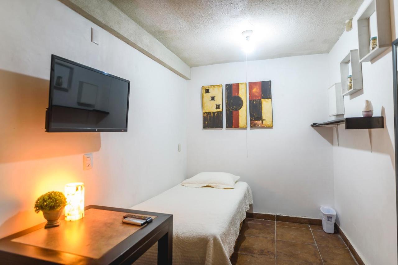 Departamento Grande Con 2 Recamaras Con Aire 5 Camas Wifi 115Mb, Cocina .Cochera Techada, #4 Ciudad Valles Extérieur photo